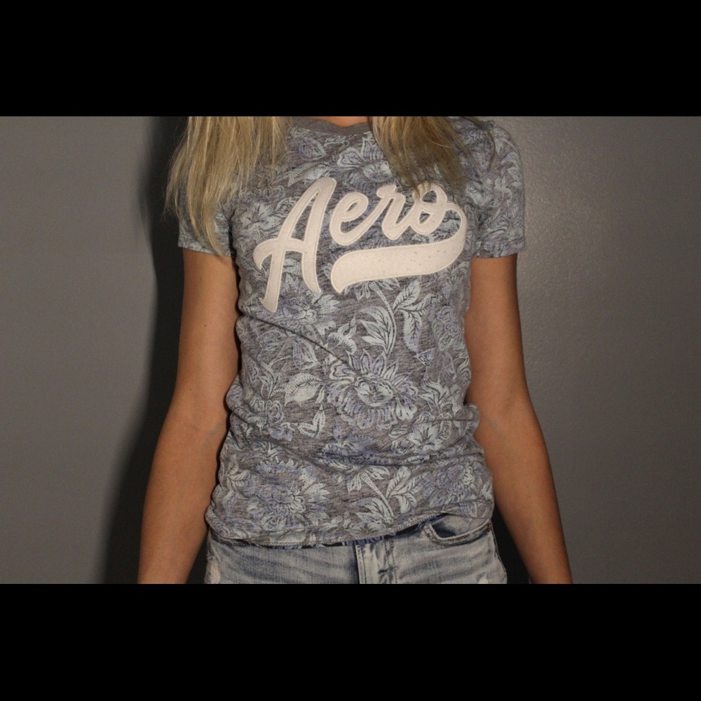 Aeropostale logo tee